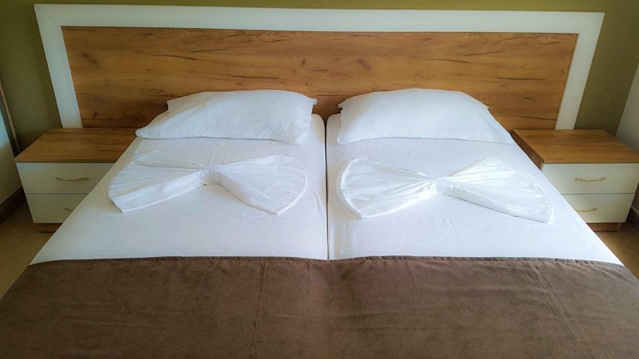 Brian Hotel Velipojë 外观 照片